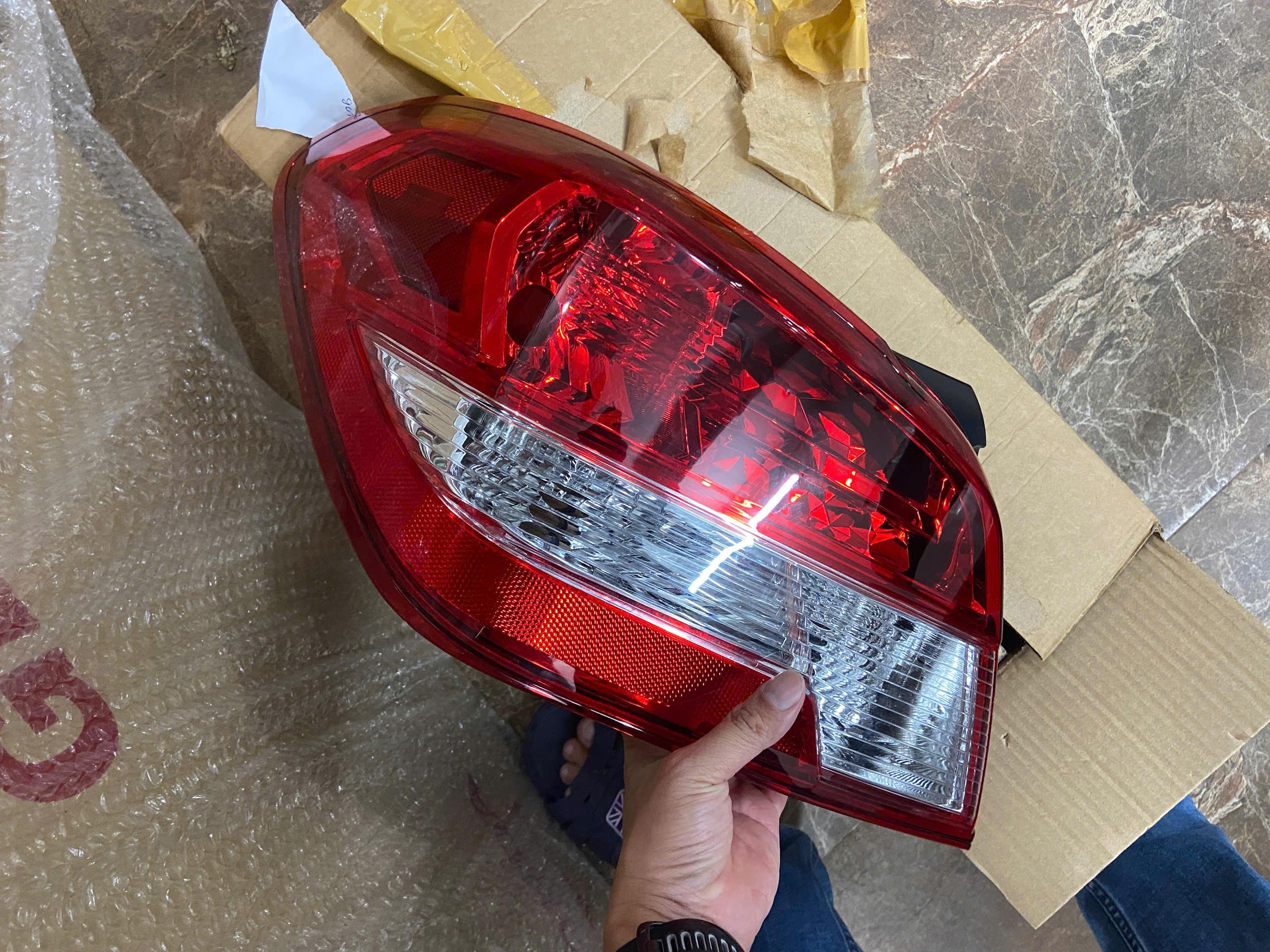 Thanh lý Đèn hậu xe Mitsubishi Attrage 2021-2025