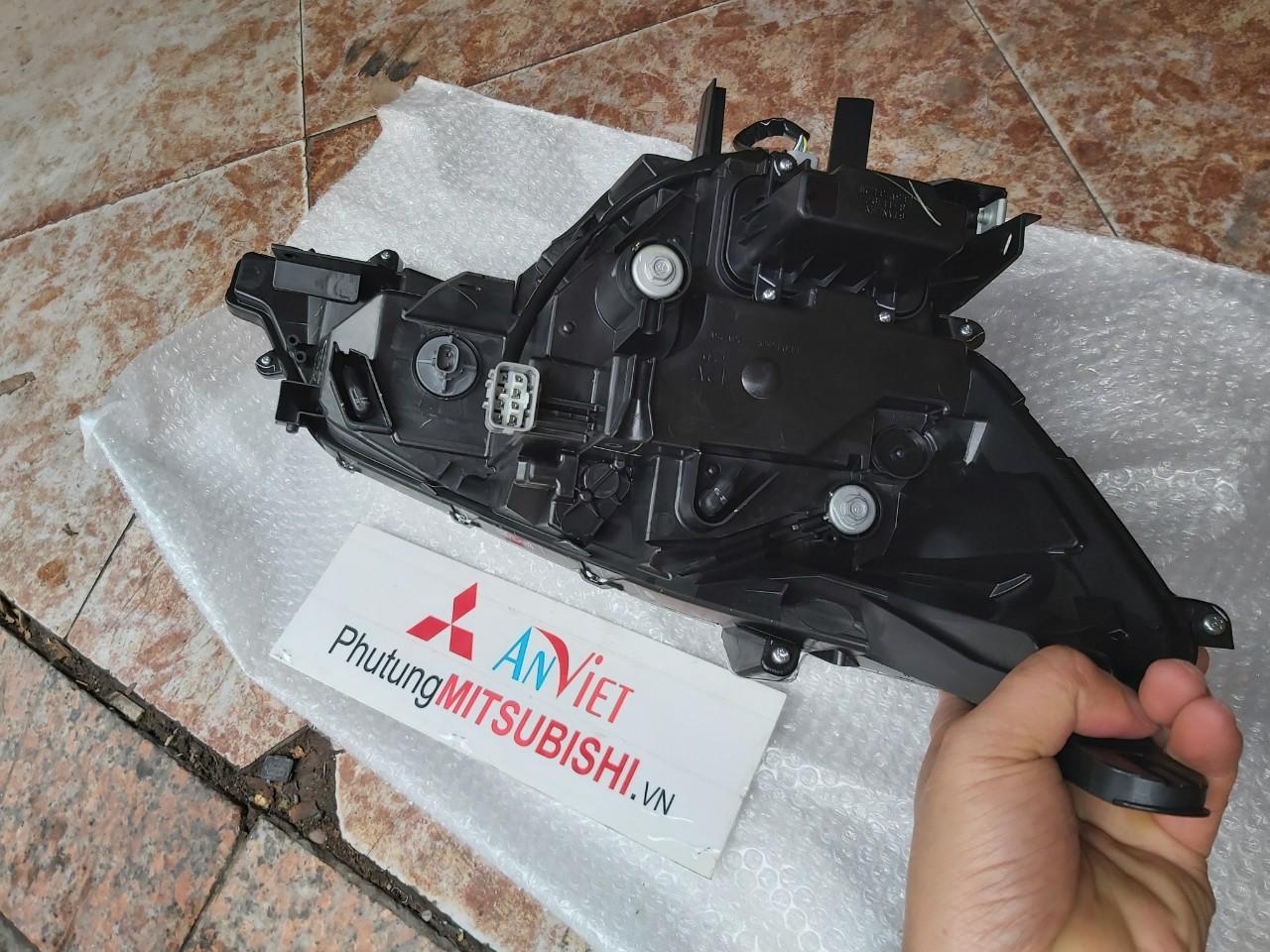 Đèn pha xe Mitsubishi Attrage 2020-2025 (có LED)
