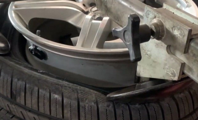 Hướng dẫn kỹ thuật c&agrave;i đặt hệ thống cảm biến van trong