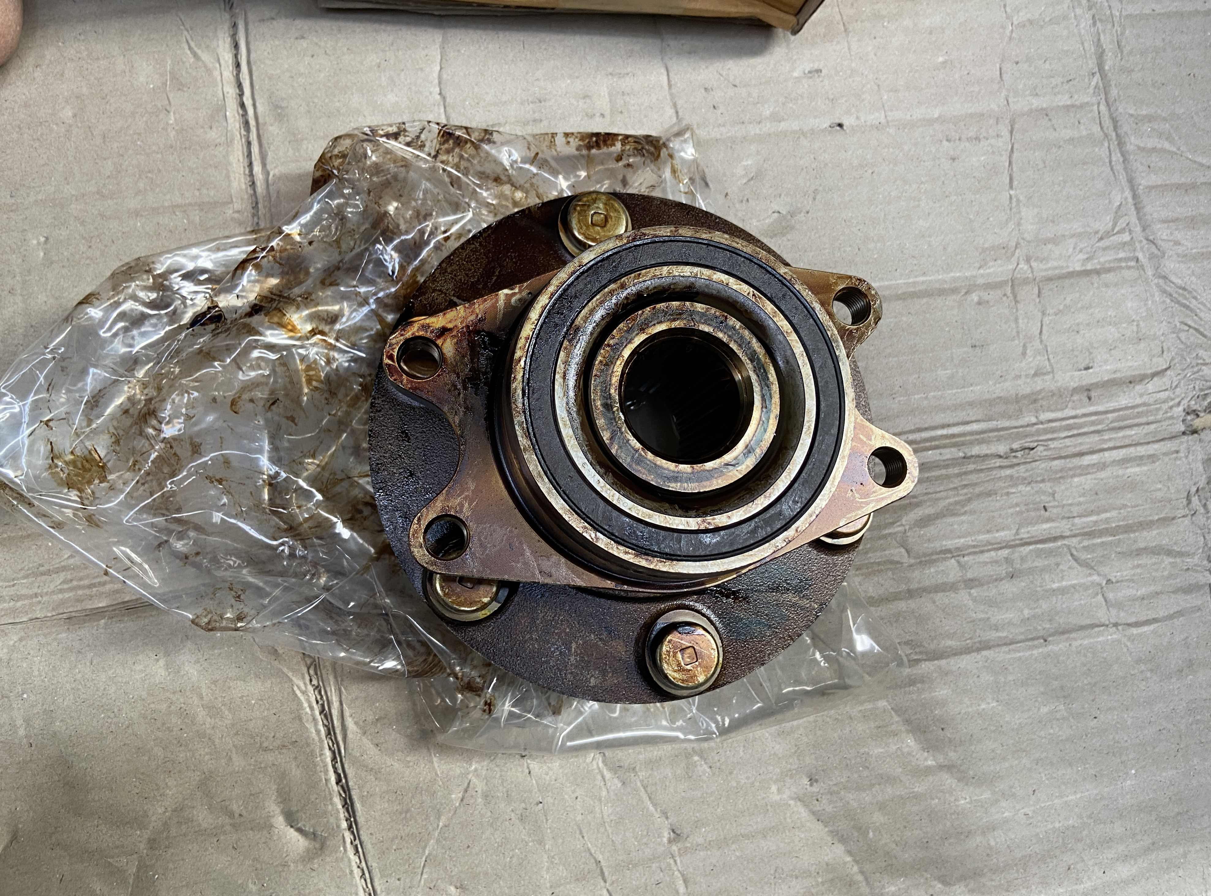 Cập nhật bảng giá moay ơ ô tô (bạc đạn) mới nhất