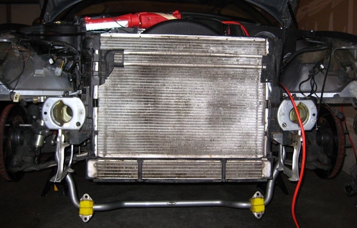 C&oacute; cần th&aacute;o d&agrave;n n&oacute;ng &ocirc; t&ocirc; khi vệ sinh kh&ocirc;ng?