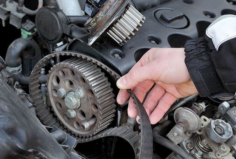 D&acirc;y curoa dẫn động bơm bị ch&ugrave;ng hoặc đứt
