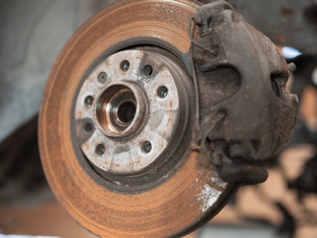 Đĩa phanh bị gỉ s&eacute;t c&oacute; sao kh&ocirc;ng?