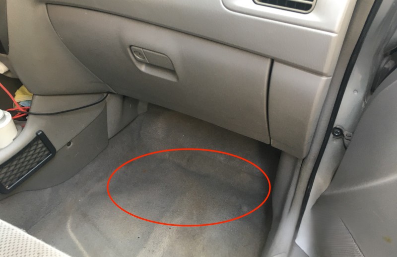 Lỗi điều hoà bị chảy nước dàn lạnh vào trong xe