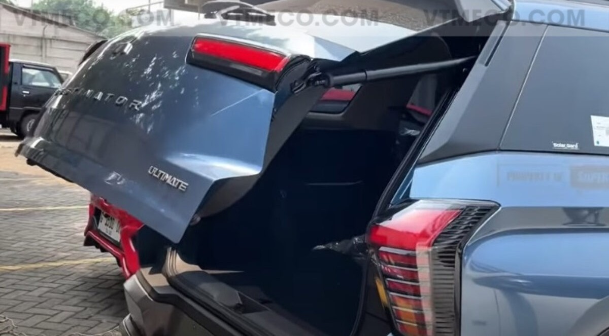 độ cốp điện Mitsubishi Destinator