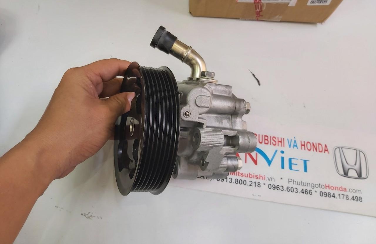 Gi&aacute; bơm trợ lực l&aacute;i &ocirc; t&ocirc; bao nhi&ecirc;u tiền?