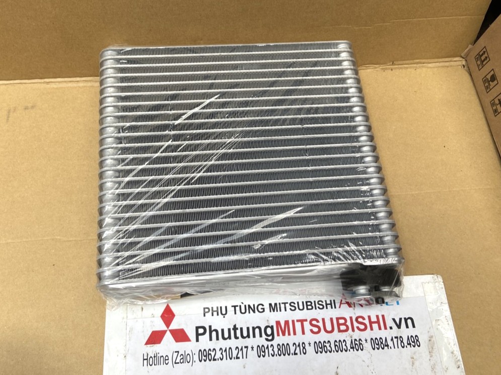 Dàn lạnh ô tô giá bao nhiêu?