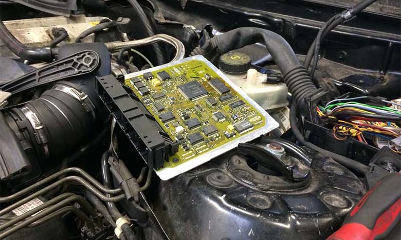 Kiểm tra nguồn điện cấp từ ECU