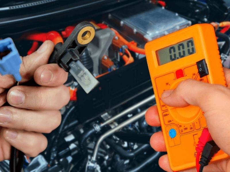 C&aacute;ch d&ugrave;ng đồng hồ VOM kiểm tra cảm biến abs