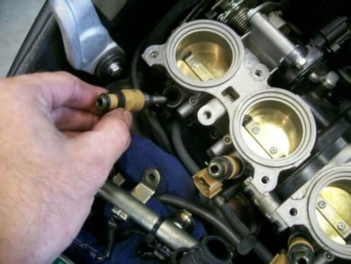 Bugi Ô Tô Bị Ướt