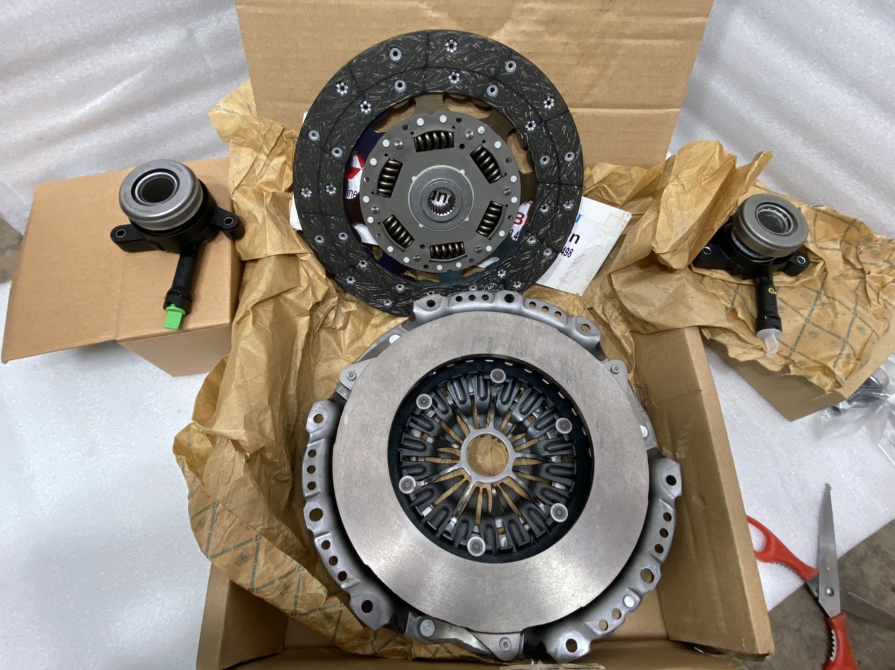 Bộ l&aacute; c&ocirc;n b&agrave;n &eacute;p bi t&ecirc; tại Phụ t&ugrave;ng An Việt