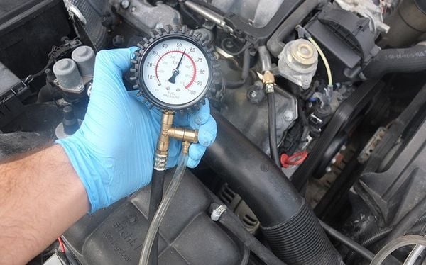 Áp suất bơm xăng ô tô bao nhiêu kg là chuẩn?