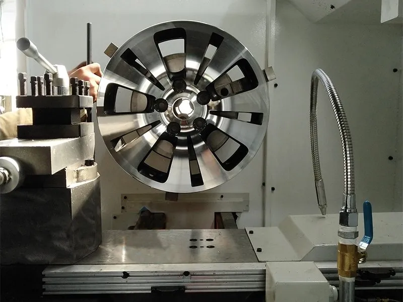 phay m&acirc;m xe &ocirc; t&ocirc;