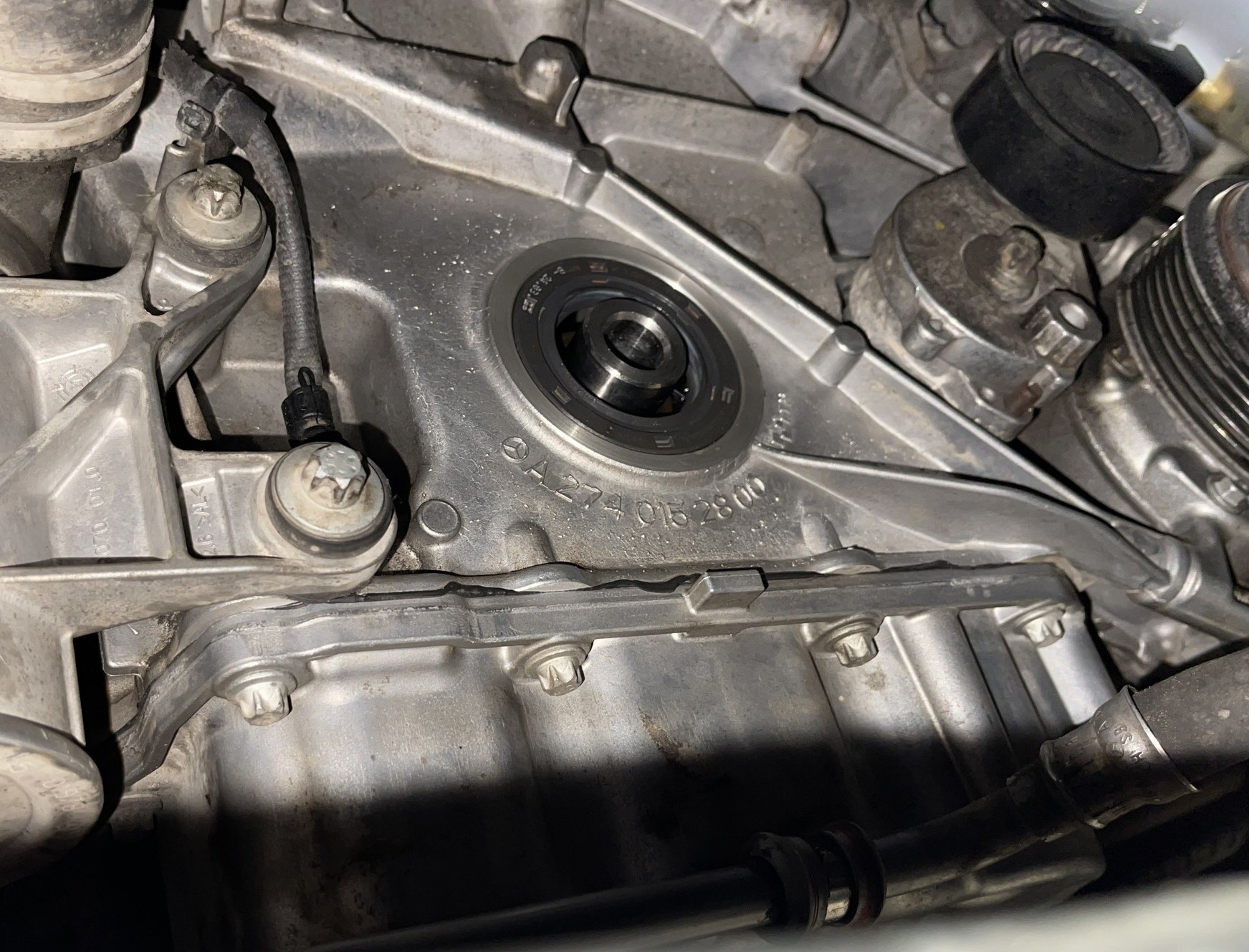 Phớt đầu đu&ocirc;i trục cơ &ocirc; t&ocirc;