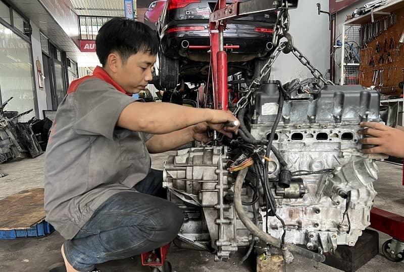 Chi Phí Sửa Chữa Lỗi Hộp Số Tự Động Có Đắt Không?