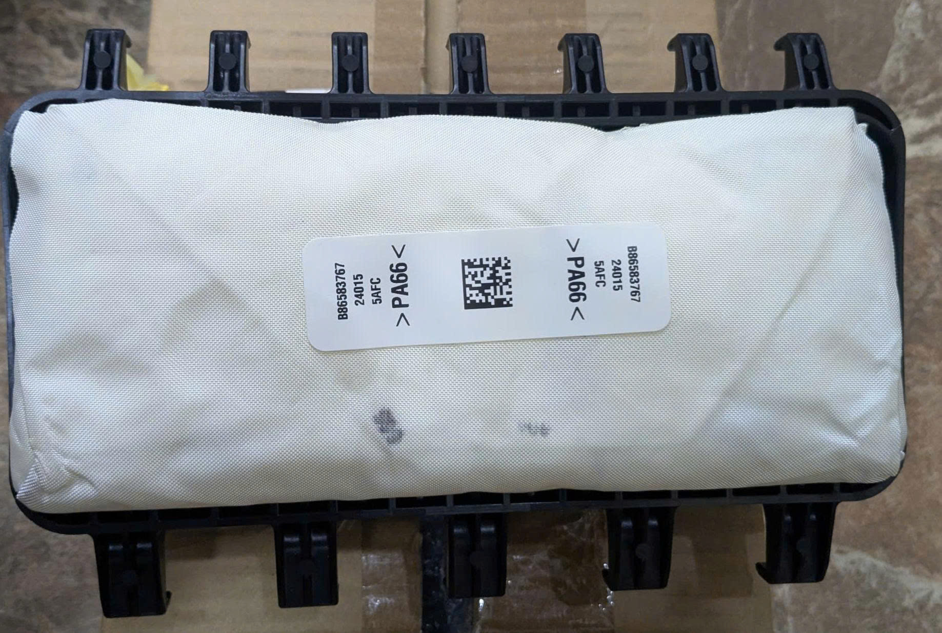 Túi khí phụ trên táp lô bên hành khách Xe Mitsubishi Triton 2023-2026  98515A030P