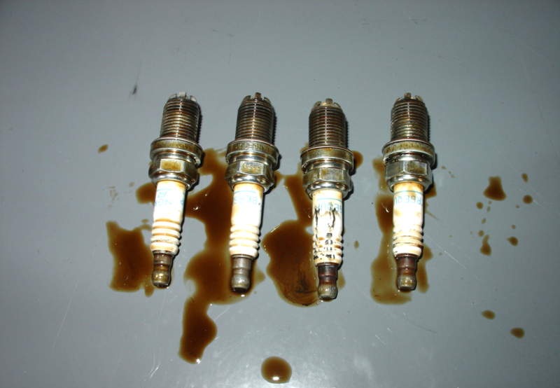 Tại sao áp suất xăng kém làm Bugi ô tô bị hỏng?