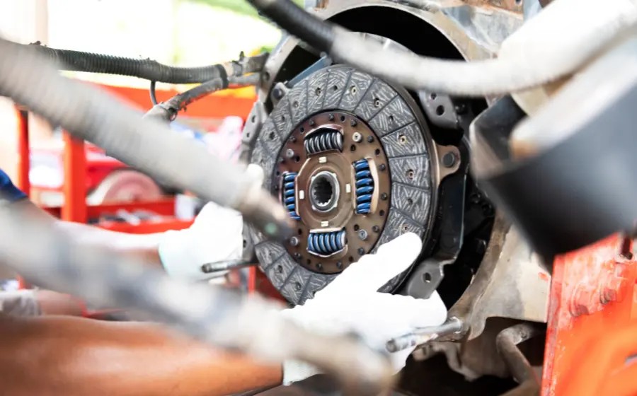 Khi n&agrave;o n&ecirc;n thay l&aacute; c&ocirc;n &ocirc; t&ocirc;?