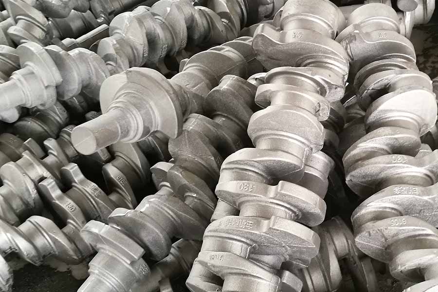 Trục khuỷu ô tô thường được đúc từ vật liệu nào?