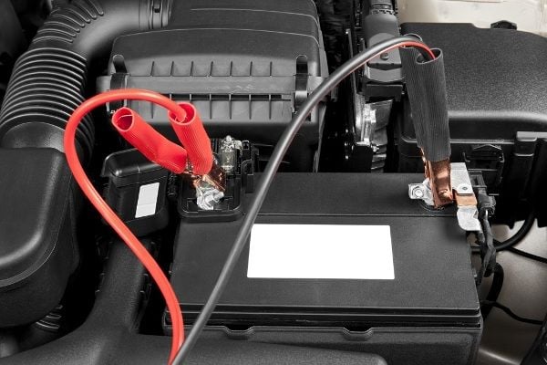 Hướng dẫn cách sạc ắc quy ô tô đúng kỹ thuật
