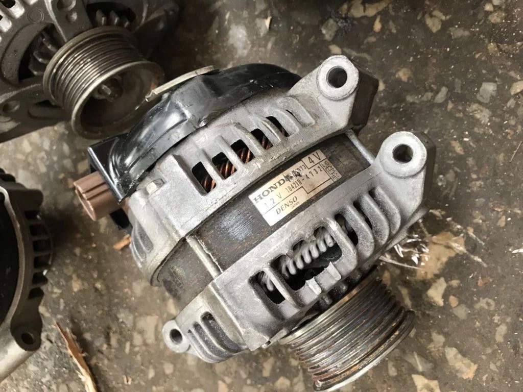 M&aacute;y ph&aacute;t điện &ocirc; t&ocirc; bao nhi&ecirc;u v&ocirc;n?
