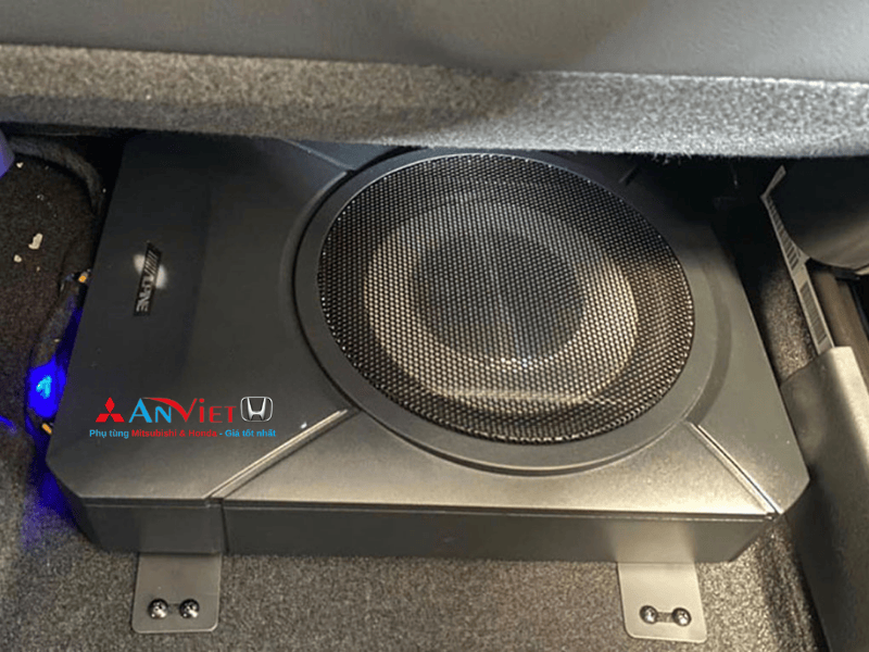 Độ âm thanh, loa sub Mitsubishi Destinator