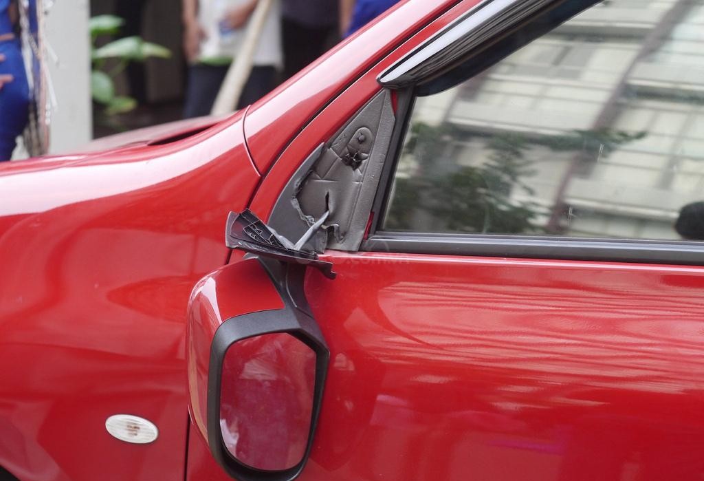 Dấu hiệu hư hỏng & Thời điểm cần thay thế kính, gương chiếu hậu Mitsubishi