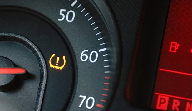 Đèn cảnh báo áp suất lốp thấp xe Mitsubishi