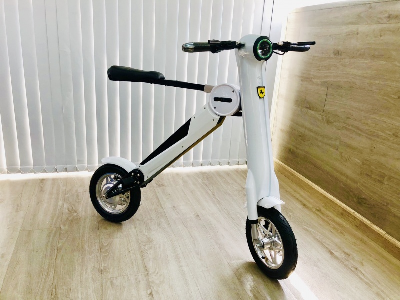 Xe điện gấp gọn