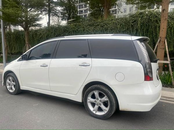 Có nên mua xe Mitsubishi Grandis cũ?