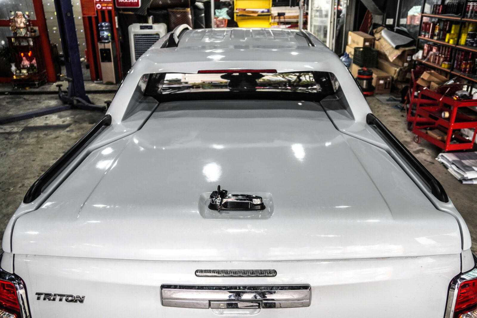 Kinh nghiệm lựa chọn nắp th&ugrave;ng Triton ph&ugrave; hợp