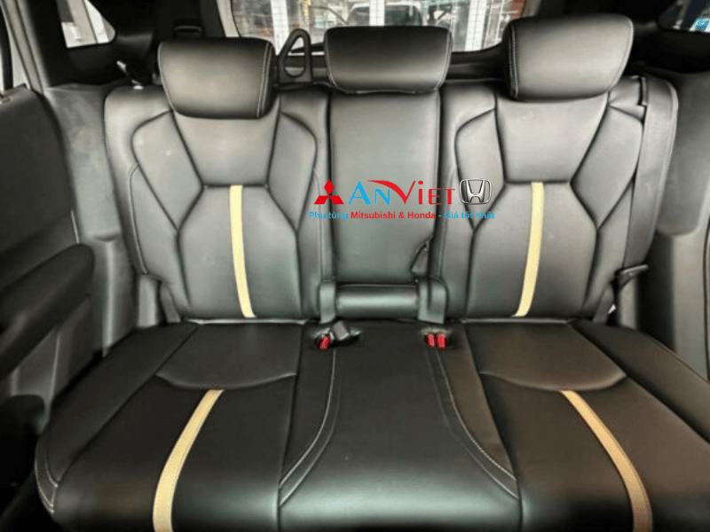 Bọc ghế da Mitsubishi Destinator