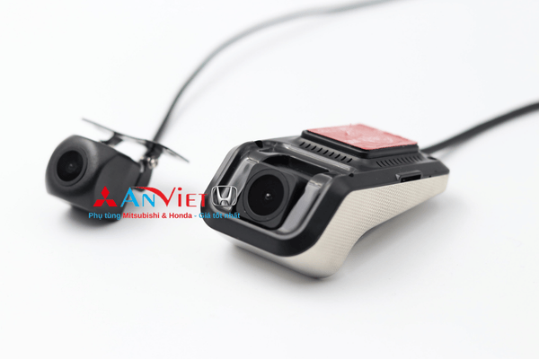 Camera hành trình siêu rẻ, không rõ nguồn gốc Attrage