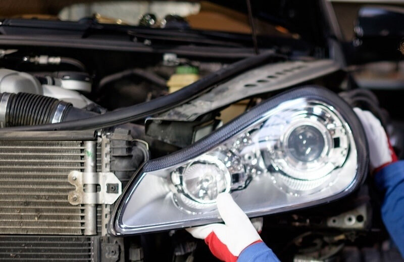 Cách Xử Lý Đèn Pha Ô Tô Bị Hơi Nước Triệt Để