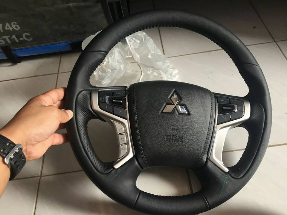 Các bước thay vô lăng Mitsubishi