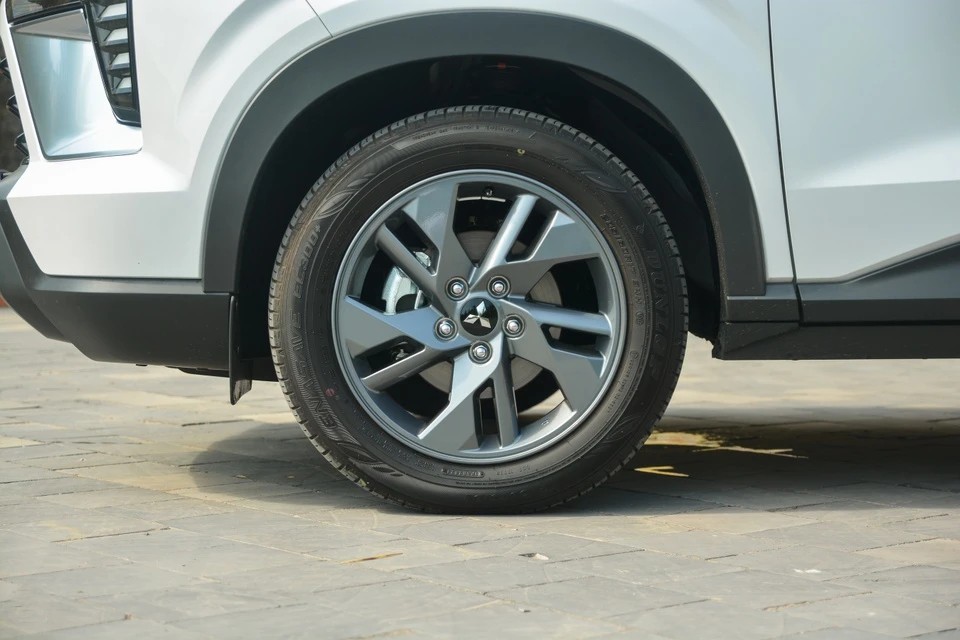 Size/cỡ lốp xe Mitsubishi Xforce & ý nghĩa thông số