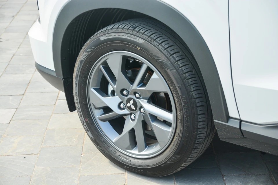 Size/cỡ lốp xe Mitsubishi Xforce & ý nghĩa thông số