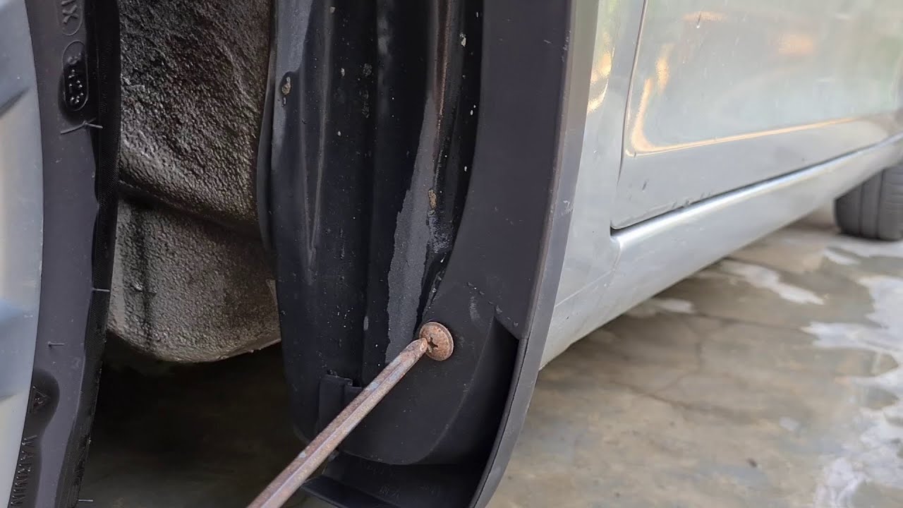 Cách lắp chắn bùn ô tô chi tiết