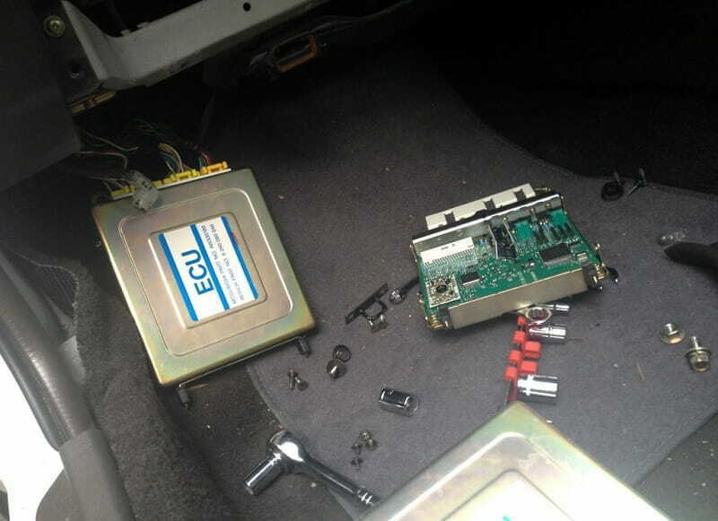 Hộp đen Ecu Mitsubishi hỏng
