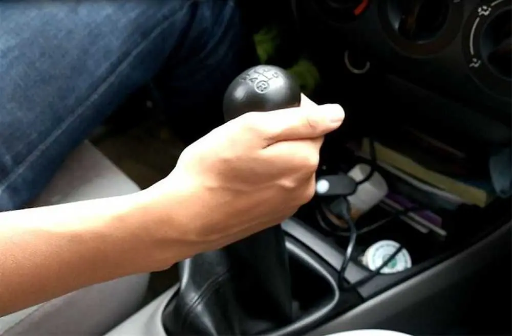 Xpander Số Sàn Khó Vào Số Khi Nguội hoặc Có Tiếng Lạ: Có Phải Do Dầu Số Không?