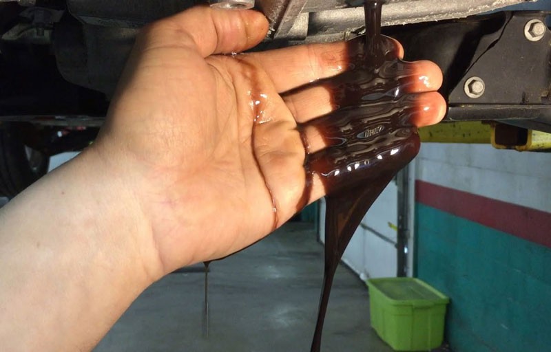 Dấu hiệu cần thay Lọc nhớt Xpander