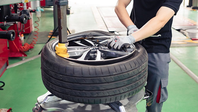 Khi Nào Cần Thay Lốp Xe Pajero?