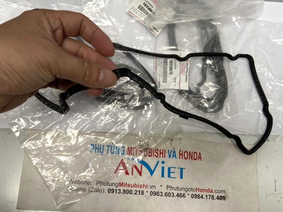 Gioăng nắp dàn cò sử dụng cho xe Attrage - Hàng nhập khẩu chính ngạch