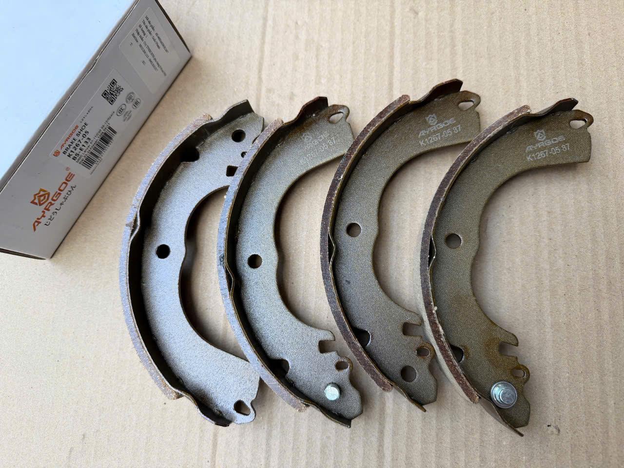 Guốc phanh, Má phanh sau dùng cho xe Attrage, Mirage | AYRGOE K1267-05 | 4600A028