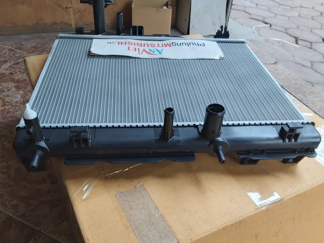 Két nước sử dụng cho xe Attrage - Hàng nhập khẩu chính ngạch