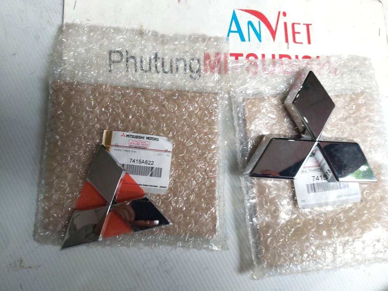 Logo, Biểu tượng Mitsu sử dụng cho xe Xpander, XForce, Attrage, Outlander,...