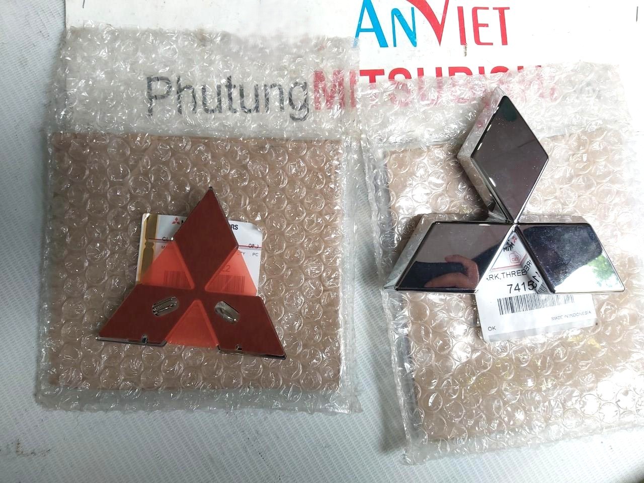 Logo, Biểu tượng Mitsu sử dụng cho xe Xpander, XForce, Attrage, Outlander,...