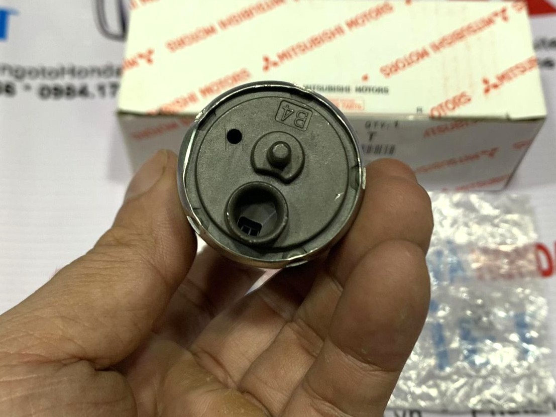 Mô tơ bơm xăng sử dụng cho xe Mitsubishi Attrage - Hàng nhập khẩu chính ngạch 1760A577