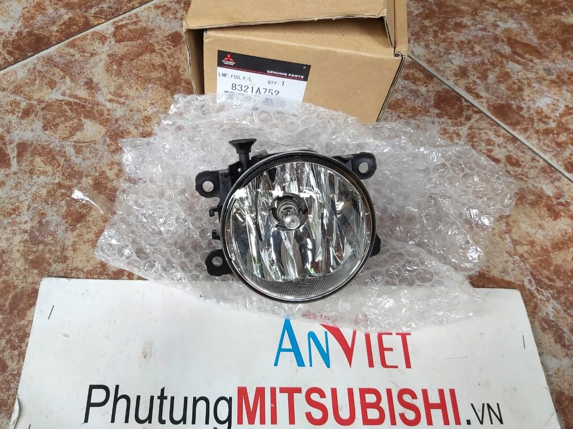 Đèn gầm, Đèn Sương Mù sử dụng cho xe Mitsubishi Xpander - Hàng nhập khẩu chính ngạch 8321A752
