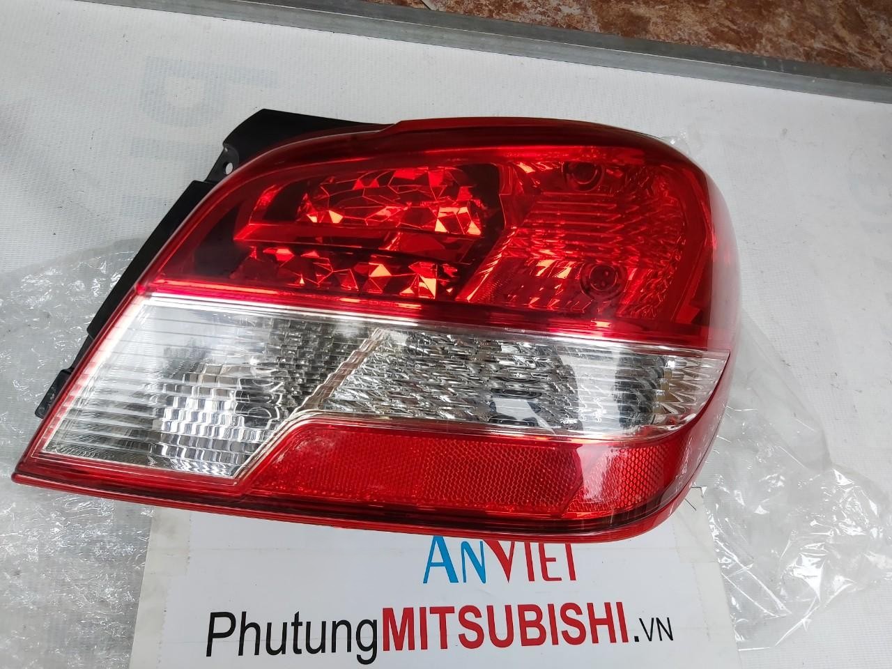 Đèn hậu, Đèn lái sau sử dụng cho xe Mitsubishi Attrage - Hàng nhập khẩu chính ngạch